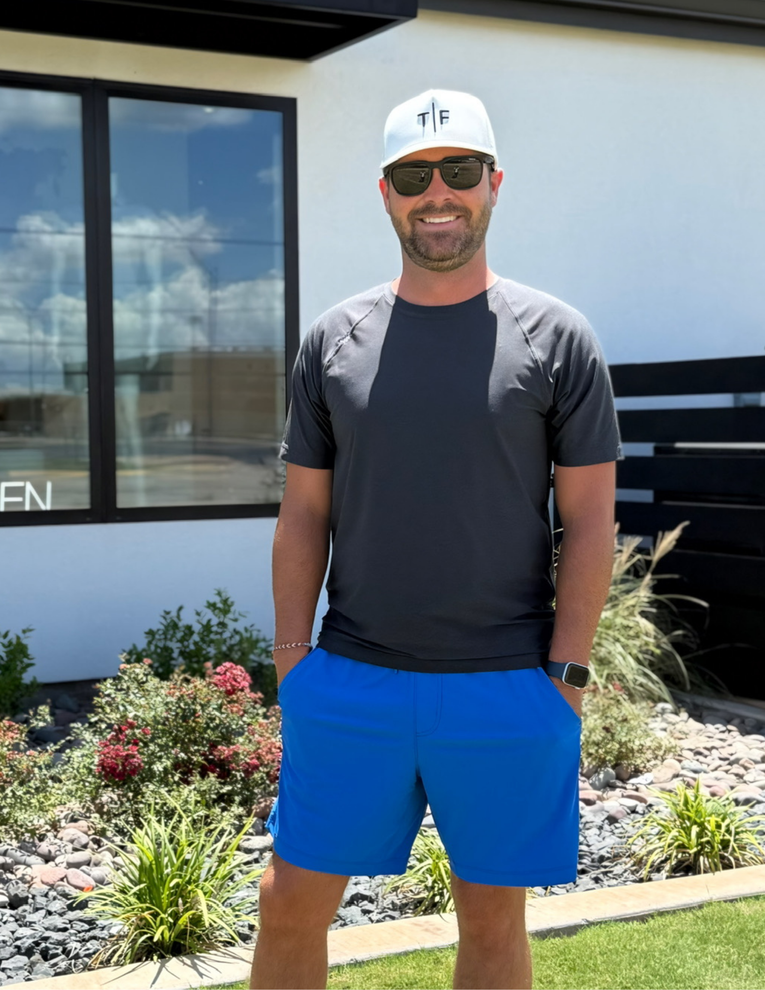 Rhone - 7" Pursuit Short Unlined- Electric Blue