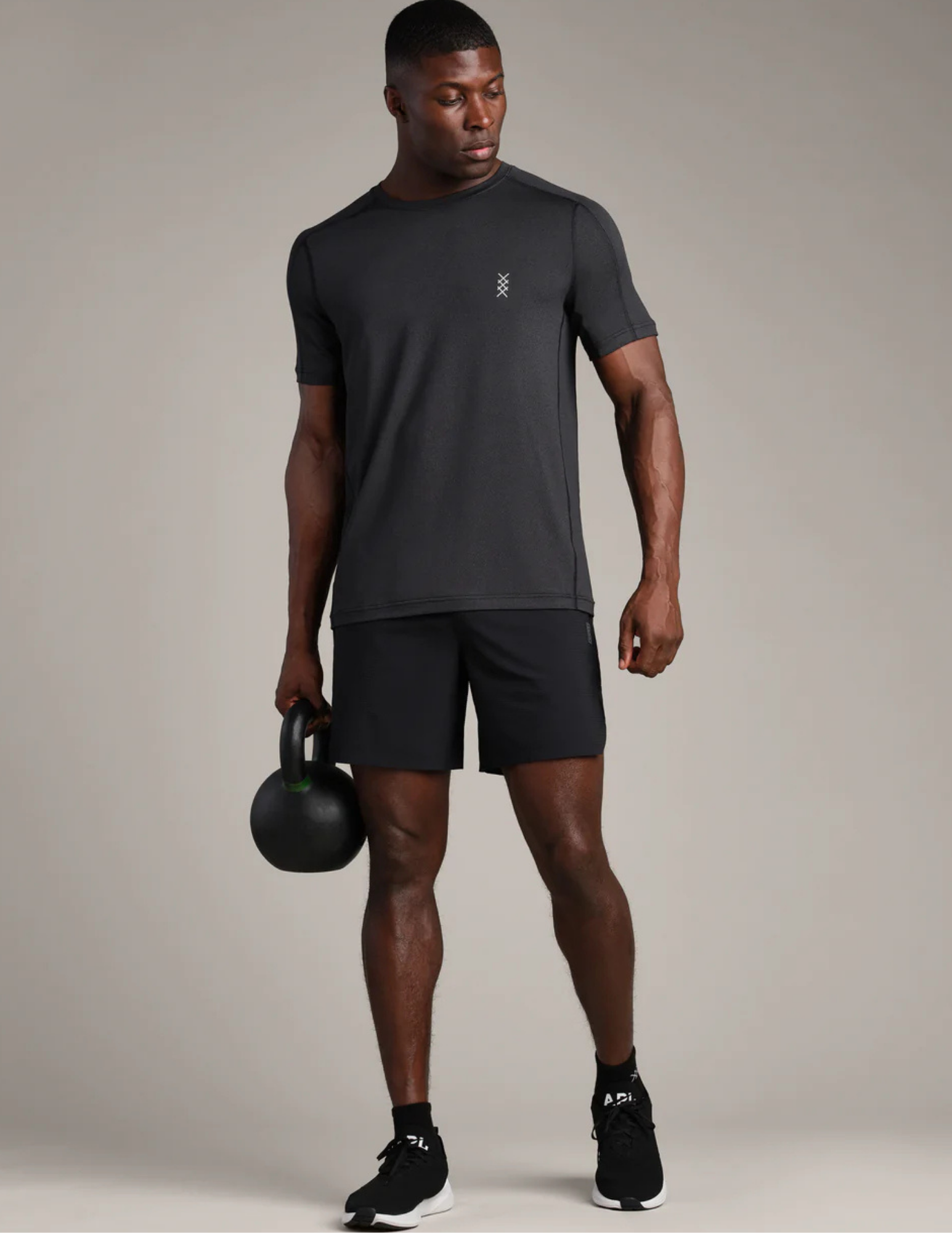 Rhone 7" Invictus Ripstop Short Lined Black