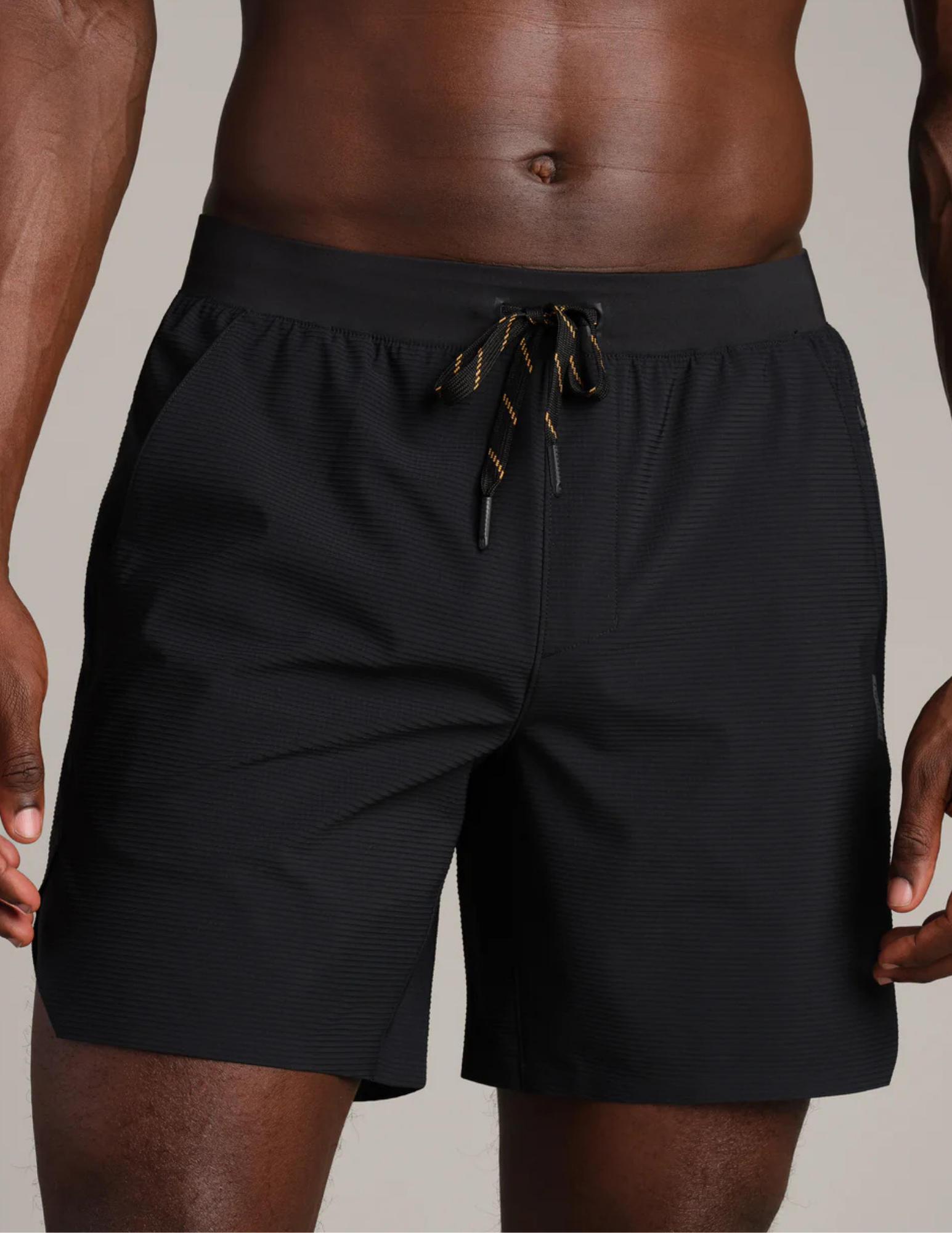 Rhone 7" Invictus Ripstop Short Lined Black